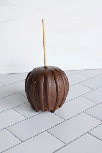 Plain Jane Chocolate Gourmet Apple image 0