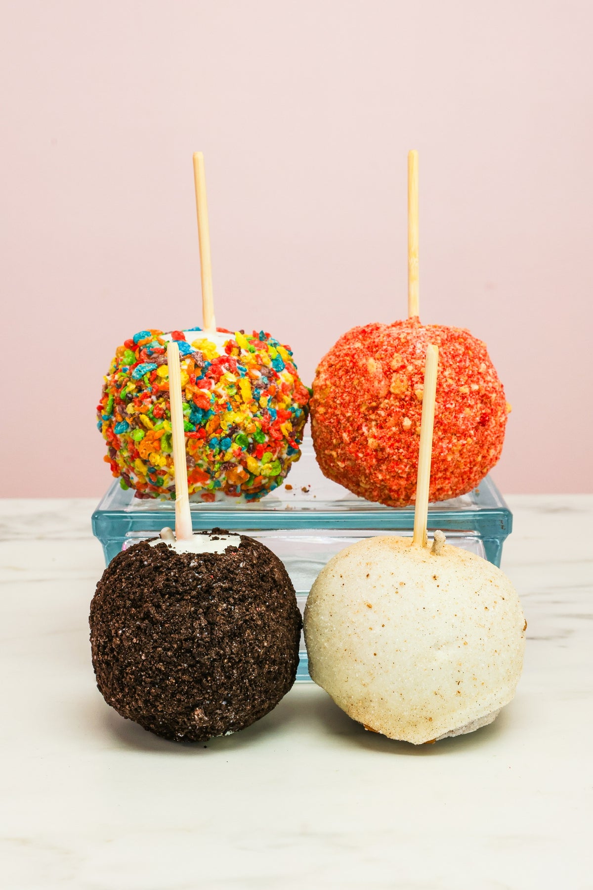 White Chocolate Apple Gift Box | Munchoes Best Selling Apple Gift Box