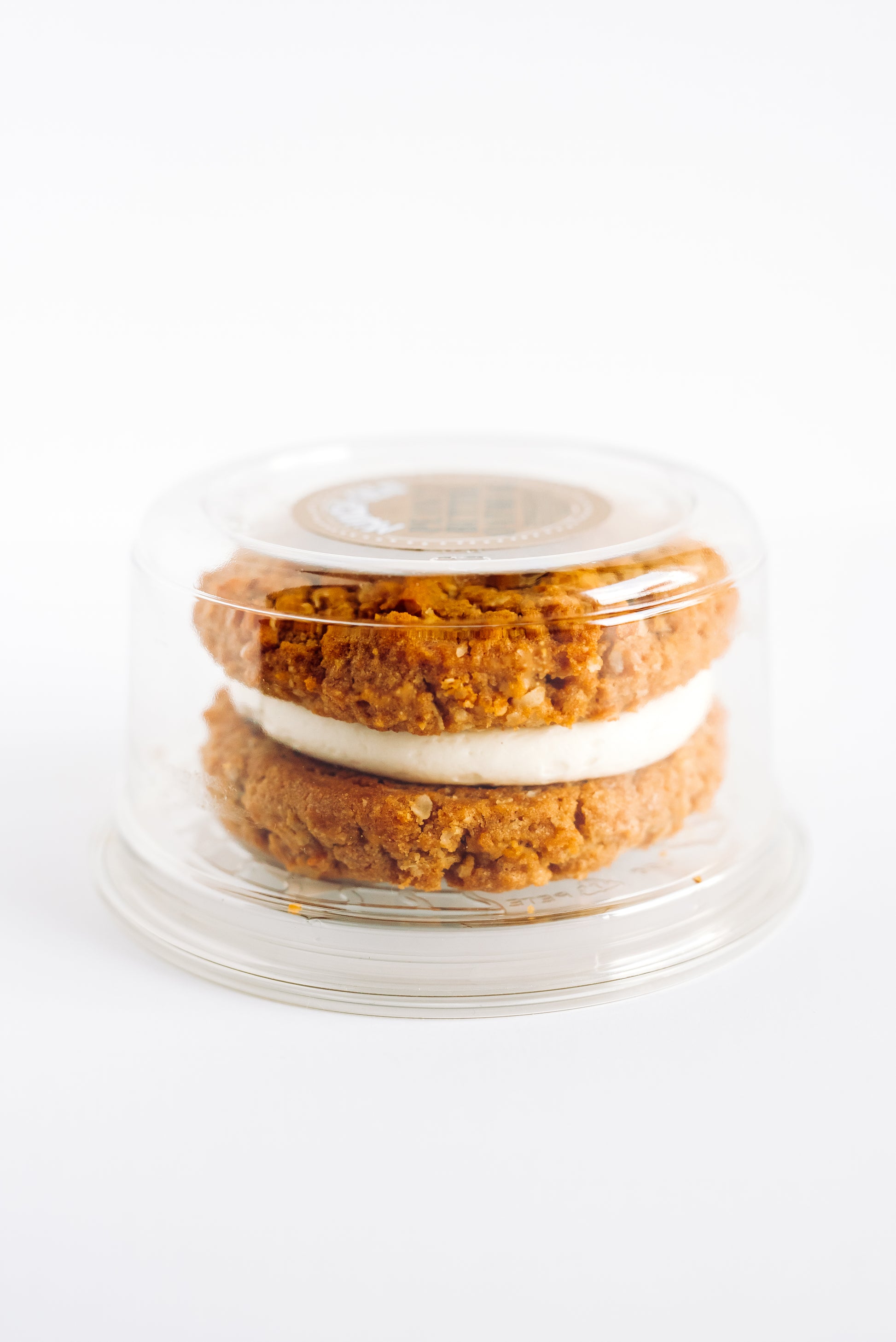 Peanut Butter Oatmeal MUNCH-O Cookie Sandwich image 5