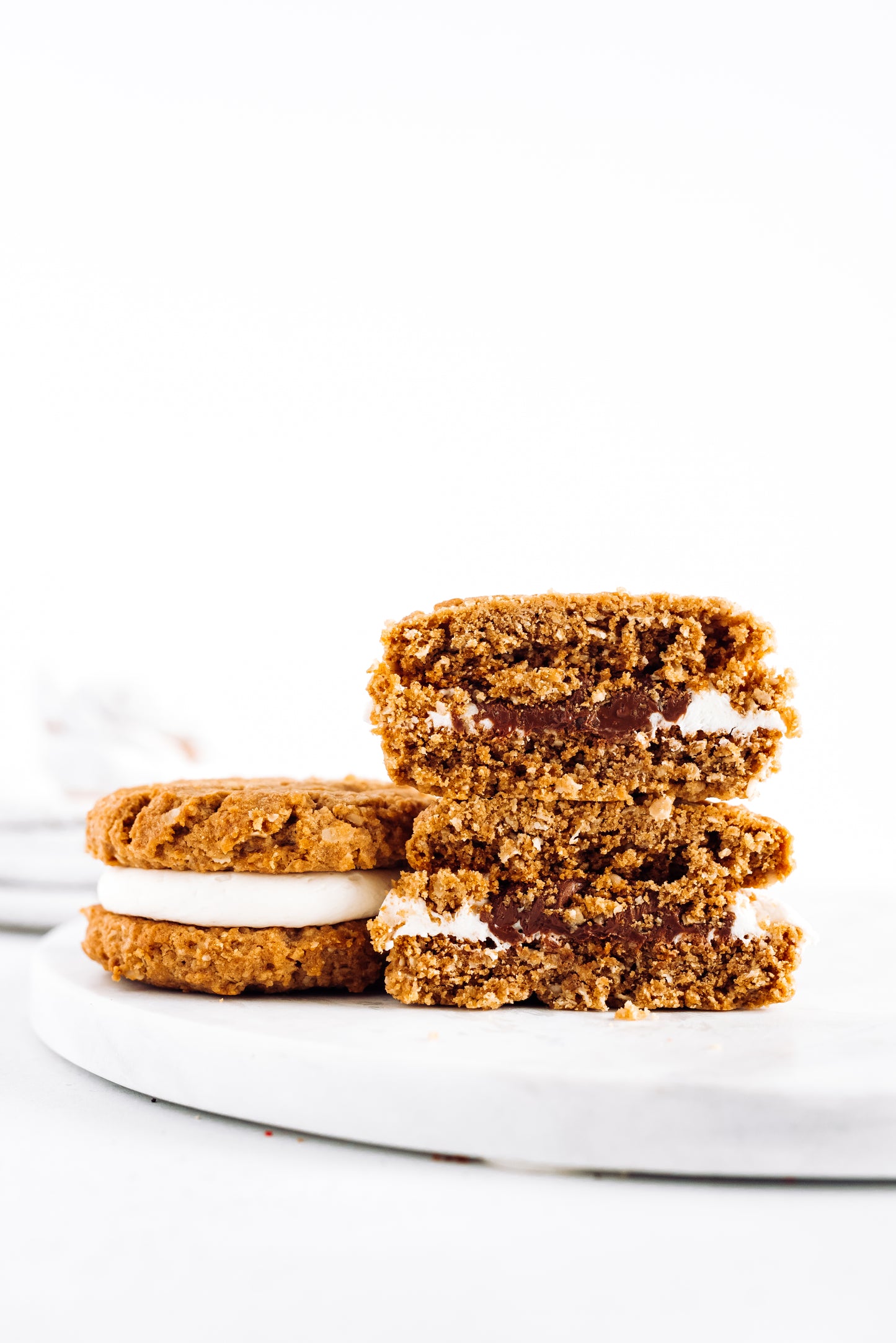 Peanut Butter Oatmeal MUNCH-O Cookie Sandwich image 0